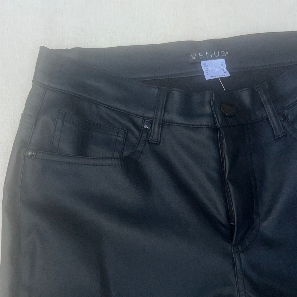 VENUS Black Cropped Faux Leather Pants - Picture 5 of 8